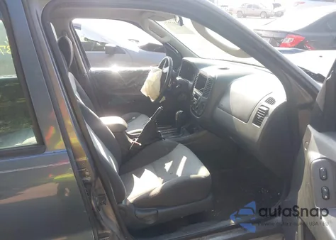 2005 Ford Escape Xls z USA, uszkodzony, nr VIN 1FMYU92Z75KD27879